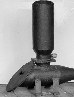 Hydraulic ram with 8 liters air chamber